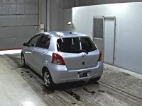 Toyota VITZ лот № 2239 оценка 3.5  с аукциона в Японии 1