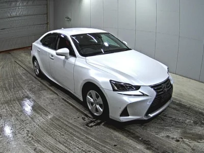 Lexus IS