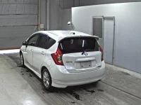 Nissan NOTE лот № 2240 оценка 4  с аукциона в Японии 1