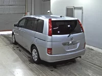 Toyota ISIS лот № 2237 оценка 3.5  с аукциона в Японии 1