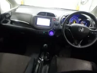 Honda FIT SHUTTLE лот № 9330 оценка 3.5  с аукциона в Японии 2
