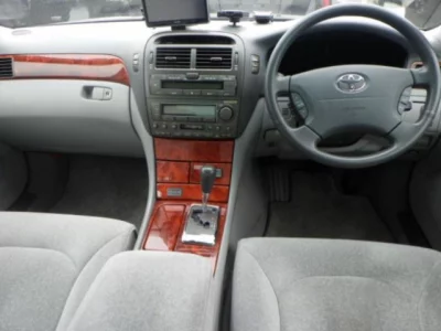 Toyota CELSIOR  с аукциона в Японии