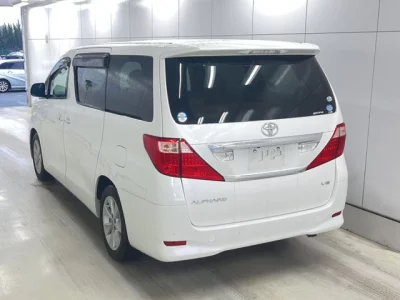 Toyota ALPHARD  с аукциона в Японии