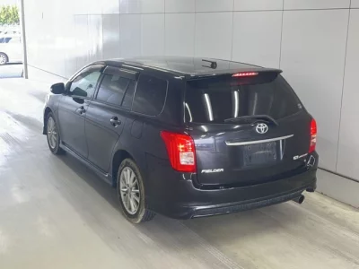 Toyota COROLLA FIELDER  с аукциона в Японии