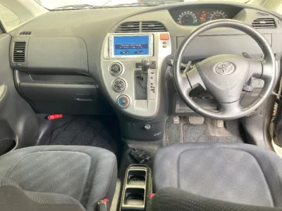 Toyota RACTIS  с аукциона в Японии