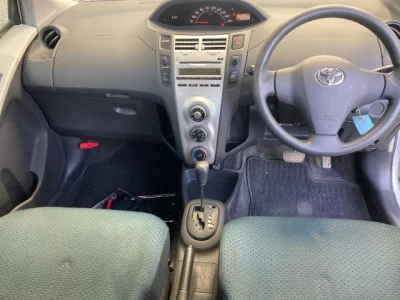 Toyota VITZ  с аукциона в Японии