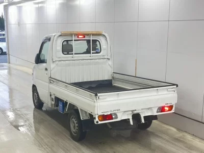 Nissan CLIPPER TRUCK