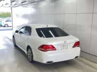 Toyota CROWN лот № 3082 оценка 4  с аукциона в Японии 1