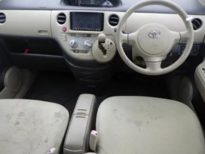 Toyota SIENTA  с аукциона в Японии