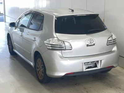 Toyota BLADE