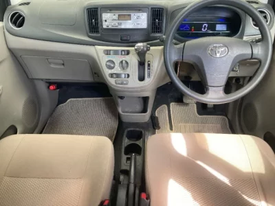 Toyota PIXIS EPOCH  с аукциона в Японии