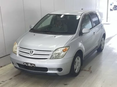 Toyota IST  с аукциона в Японии
