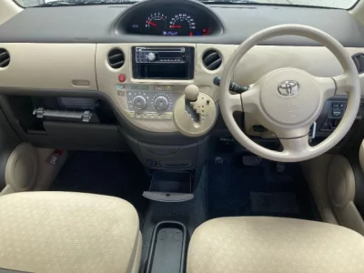 Toyota SIENTA  с аукциона в Японии