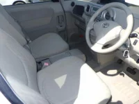 Toyota PORTE лот № 9377 оценка 4  с аукциона в Японии 2