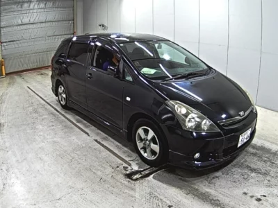 Toyota WISH  с аукциона в Японии
