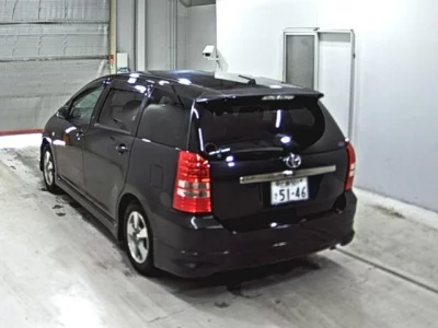 Toyota WISH  с аукциона в Японии