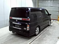 Nissan ELGRAND лот № 9538 оценка 3.5  с аукциона в Японии 4
