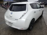 Nissan LEAF лот № 3929 оценка 3.5  с аукциона в Японии 4