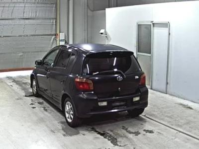 Toyota VITZ  с аукциона в Японии