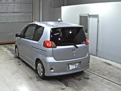 Toyota PORTE  с аукциона в Японии