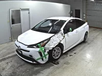 Toyota Prius лот № 3344 оценка R  с аукциона в Японии 3