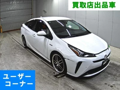 Toyota Prius  с аукциона в Японии