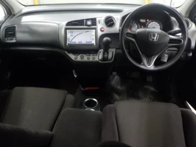 Honda STREAM  с аукциона в Японии
