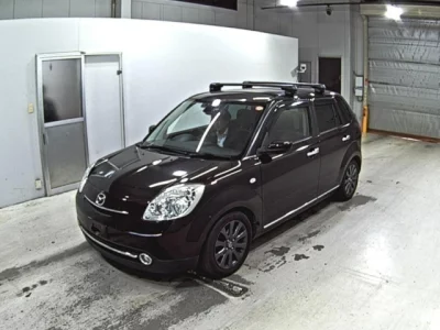 Mazda Verisa