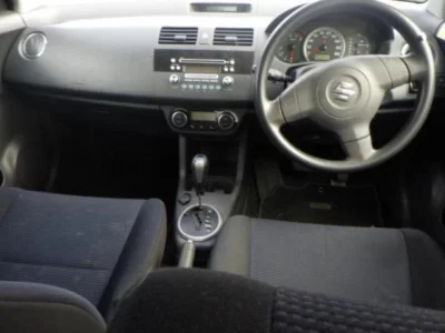 Suzuki SWIFT  с аукциона в Японии
