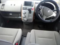 Honda MOBILIO лот № 9089 оценка R  с аукциона в Японии 2