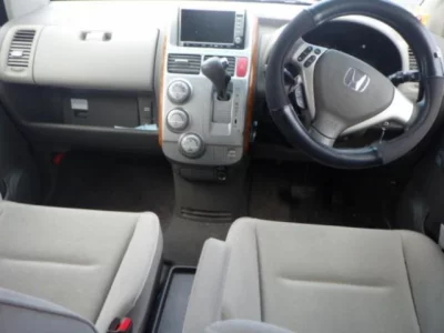 Honda MOBILIO  с аукциона в Японии