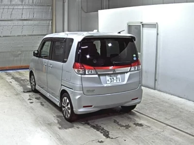 Mitsubishi Delica D:2