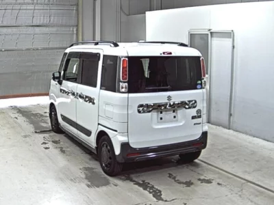 Suzuki Spacia Gear