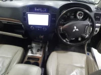 Mitsubishi PAJERO лот № 3197 оценка 3.5  с аукциона в Японии 2
