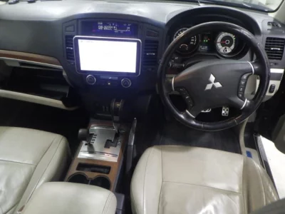 Mitsubishi PAJERO  с аукциона в Японии