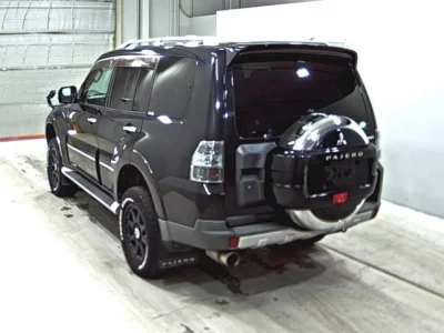 Mitsubishi PAJERO  с аукциона в Японии