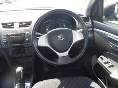 Suzuki SWIFT  с аукциона в Японии