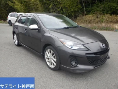 Mazda Axela