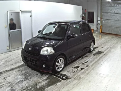 Daihatsu Esse