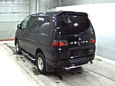 Mitsubishi DELICA  с аукциона в Японии