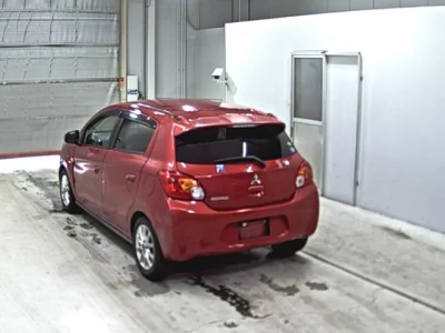 Mitsubishi MIRAGE  с аукциона в Японии