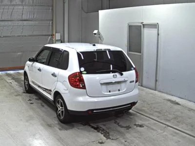 Mazda Verisa