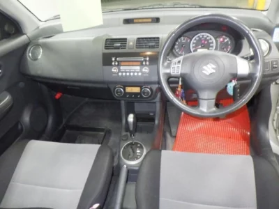 Suzuki SWIFT  с аукциона в Японии