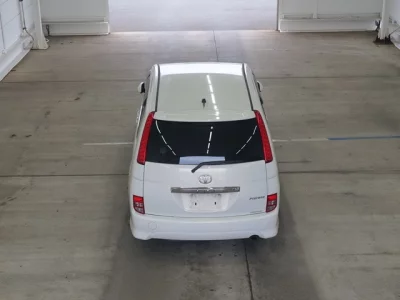 Toyota ISIS  с аукциона в Японии