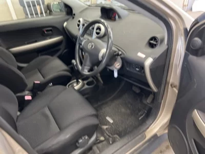 Toyota IST  с аукциона в Японии