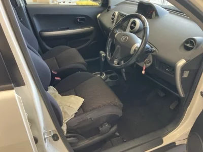 Toyota IST  с аукциона в Японии