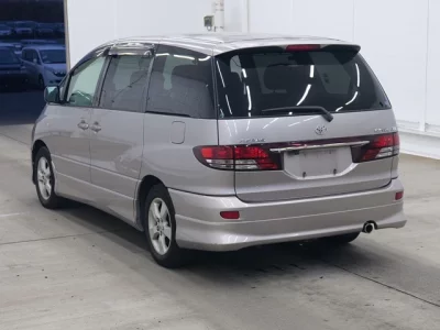 Toyota ESTIMA  с аукциона в Японии