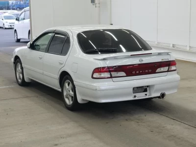 Nissan CEFIRO