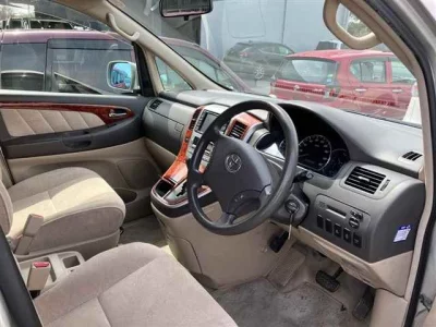Toyota ALPHARD  с аукциона в Японии