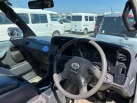 Toyota HIACE лот № 25014 оценка 3.5  с аукциона в Японии 2